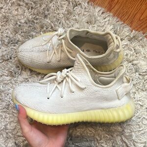 Yeezy Boost 350 V2